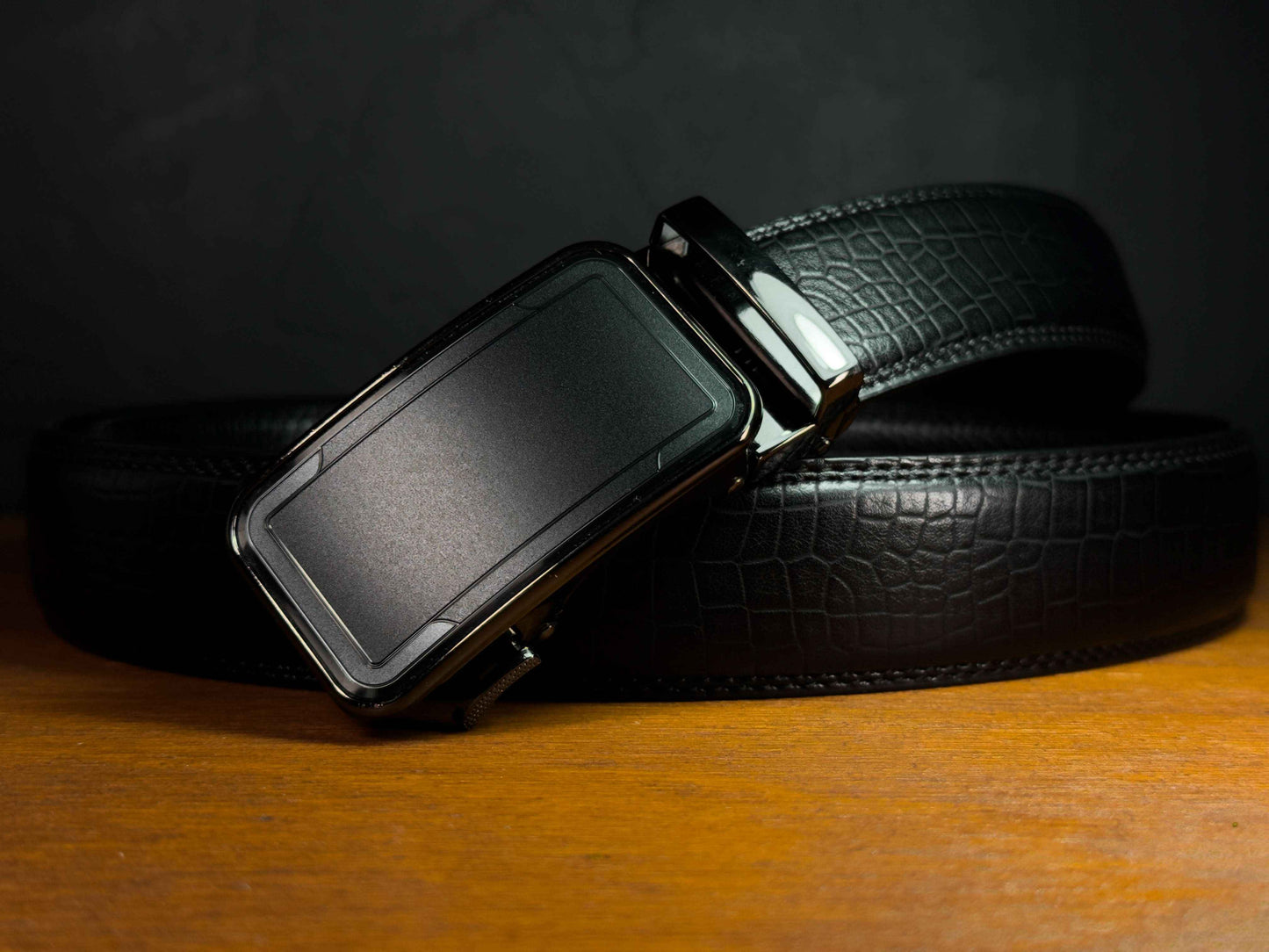 Cinturón Automático Black on Black – Cuero Negro con Hebilla Negra