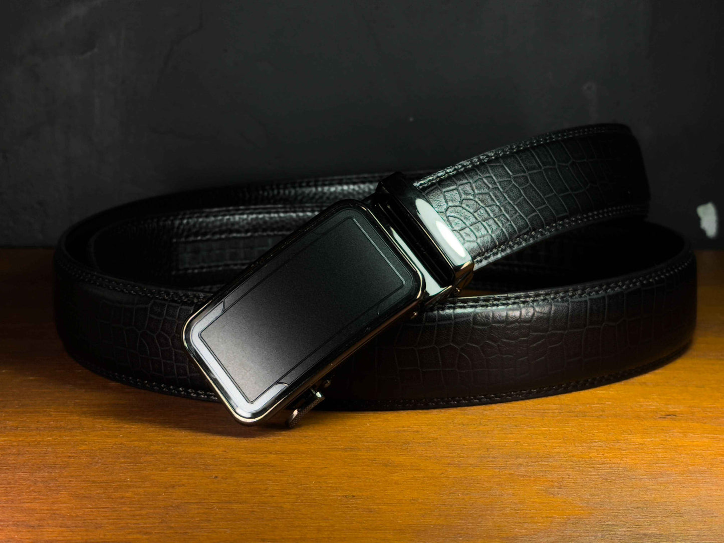 Cinturón Automático Black on Black – Cuero Negro con Hebilla Negra
