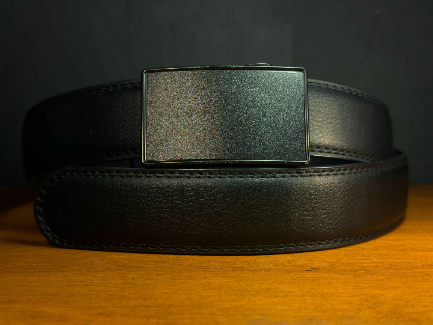 Cinturón Automático Pure Black – ECOCUERO Negro Liso con Hebilla Negra