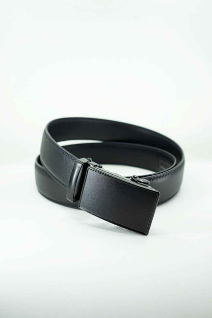 Cinturón Automático Pure Black – ECOCUERO Negro Liso con Hebilla Negra